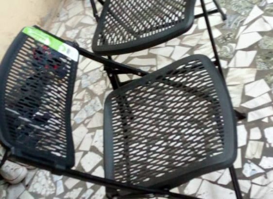 Chaises neuves
