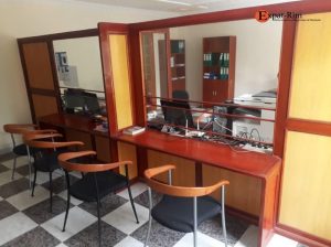 Panneaux de séparation pour un bureau à vendre