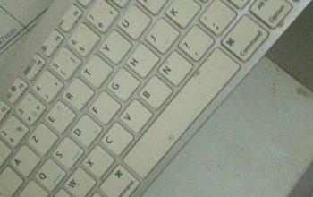 Clavier Bluetooth blanche a vendre