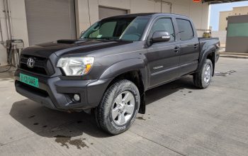 2013 Toyota Tacoma Double Cab 4×4 v6-26,000 km