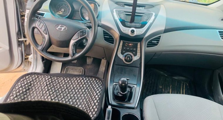 Elantra model 2013 boite manuelle