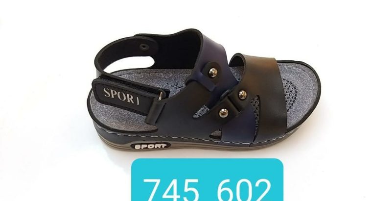 des chaussures pour enfants et et adultes de qualité