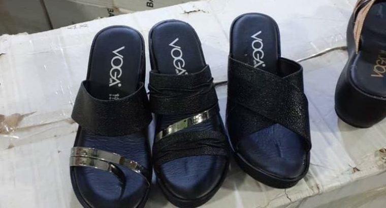 des chaussures pour enfants et et adultes de qualité