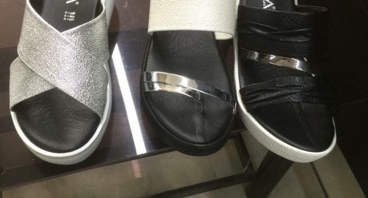 des chaussures pour enfants et et adultes de qualité