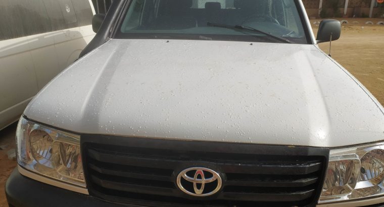 TOYOTA LAND CRUISER GX