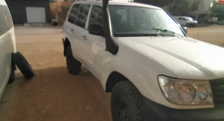 TOYOTA LAND CRUISER GX
