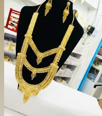 Collier pour femme disponible
