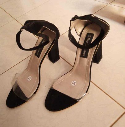 Vente de chaussures pour femmes