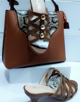 Nouveauté des sacs et chassures très chic pour femmes