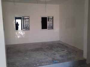 Vente de 3 appartements collés (Moins 100m du goudron)