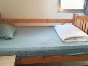 lit en pin 2 places avec matelas