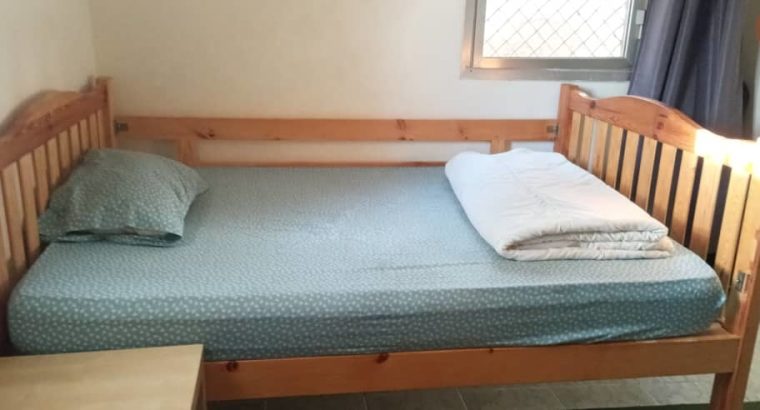 lit en pin 2 places avec matelas