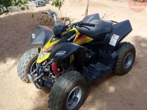 véhicule tout terrain Suzuki LT-Z90, 90cc, mini-quad, idéal pour les adolescents