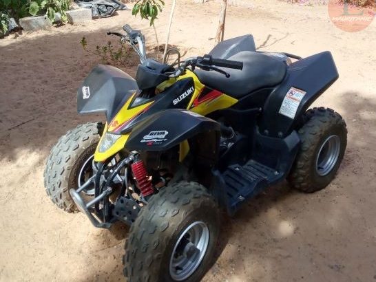 véhicule tout terrain Suzuki LT-Z90, 90cc, mini-quad, idéal pour les adolescents