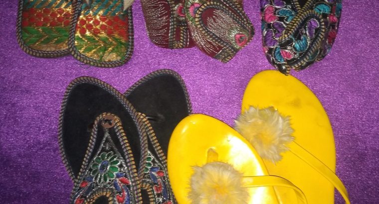 Vêtements habits de femme d’Inde. Robes. Pantalon. Chemise. Chaussures.
