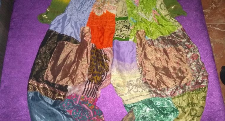 Vêtements habits de femme d’Inde. Robes. Pantalon. Chemise. Chaussures.