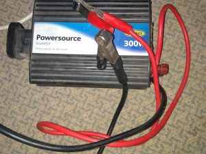 Onduleur 3000w pour brancher et charger avec batterie de voiture où panneau solaire