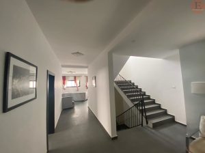 A louer, Duplex haut standing TVZ Nord Est – 4 chambres dont 3 avec Salle de Bain – Lumineux et Propre