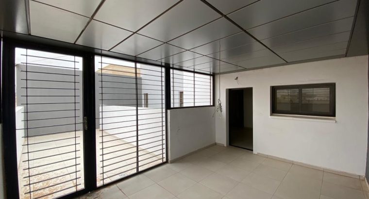 A louer, Maison neuve non meublée Duplex TVZ Nord Est – 4 chambres dont 2 avec Salle de Bain – Lumineux et Propre