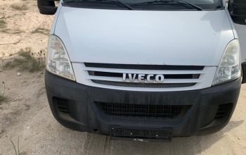 A VENDRE Fourgon: Iveco Daily 2.3 HPT 6 Places 71KW