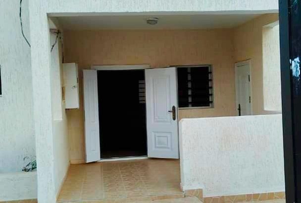 MAISON 4 CHAMBRE À LOUER À ILOT K A COTE DE L’AMBASSADE DE FRANCE 10 MINUTES À PIED CONTACT LE 0033652583083