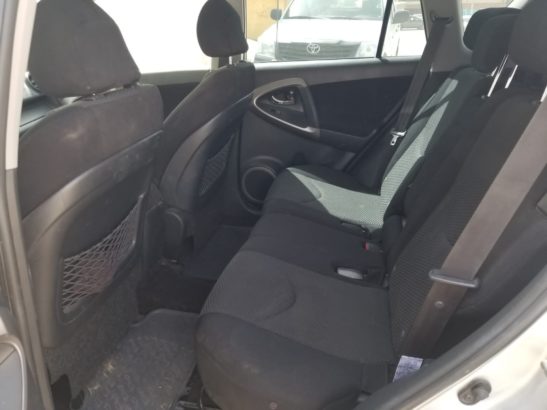 Vends Toyota RAV4, modèle 2008 4WD