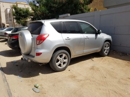 Vends Toyota RAV4, modèle 2008 4WD