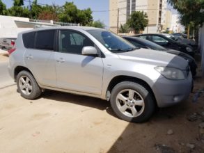 Vends Toyota RAV4, modèle 2008 4WD