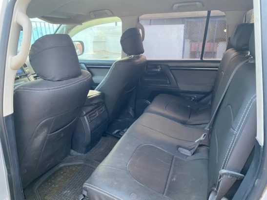 toyota land cruiser v8