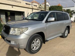 toyota land cruiser v8