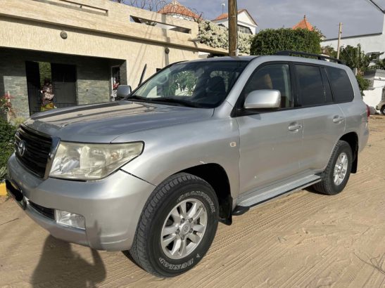 toyota land cruiser v8